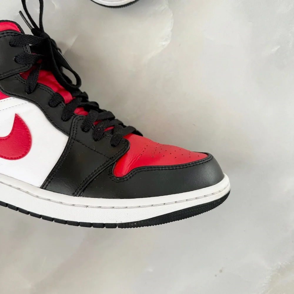 Jordan Air Retro Sneakers